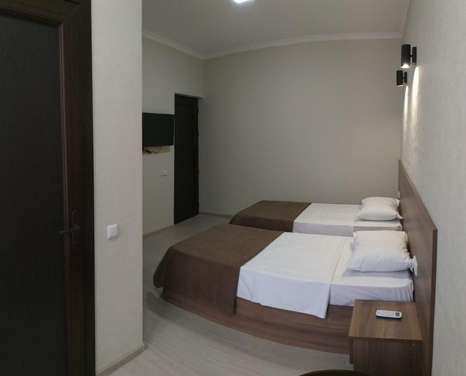 Merien Hotel Ереван Экстерьер фото