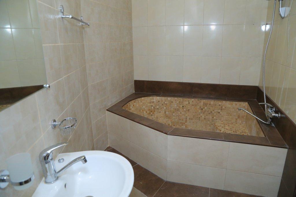 Merien Hotel Ереван Экстерьер фото